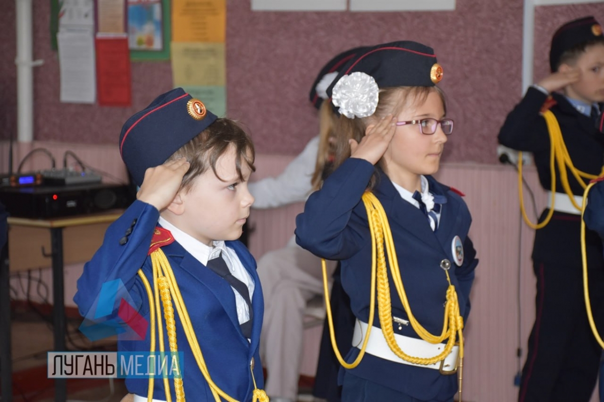 В Лутугино в преддверии Дня Победы прошел фестиваль патриотической песни