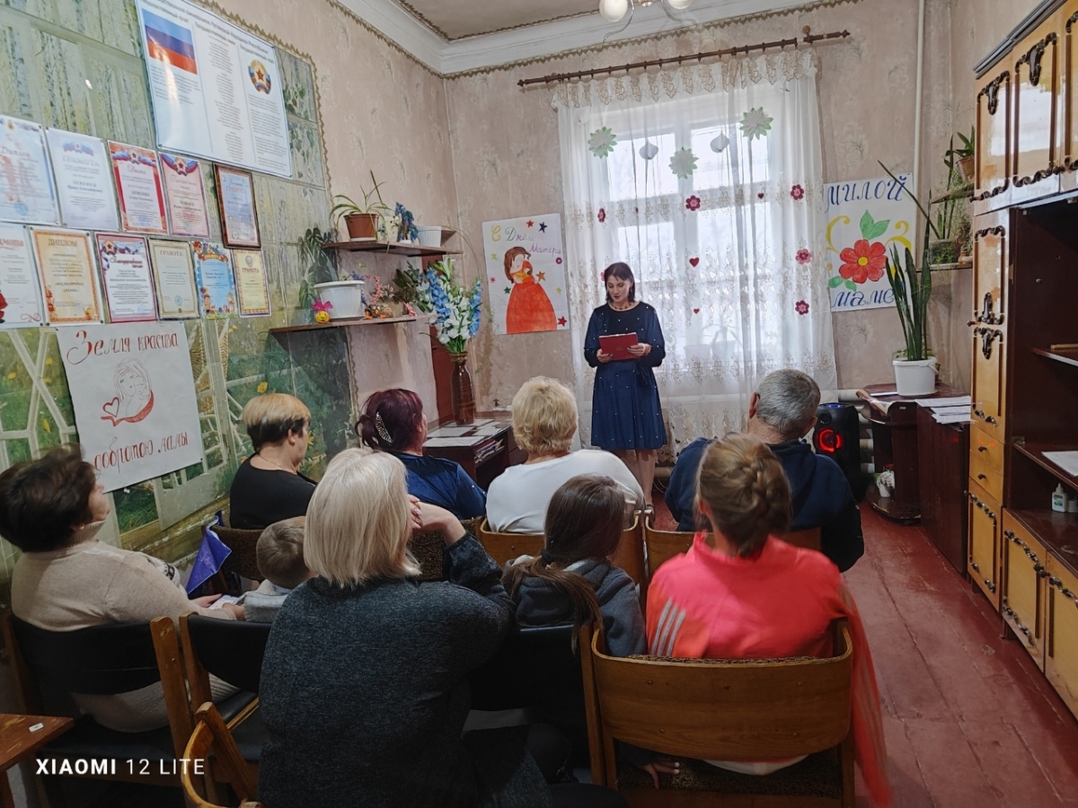 Мы будем вечно прославлять ту женщину, чье имя – мать!