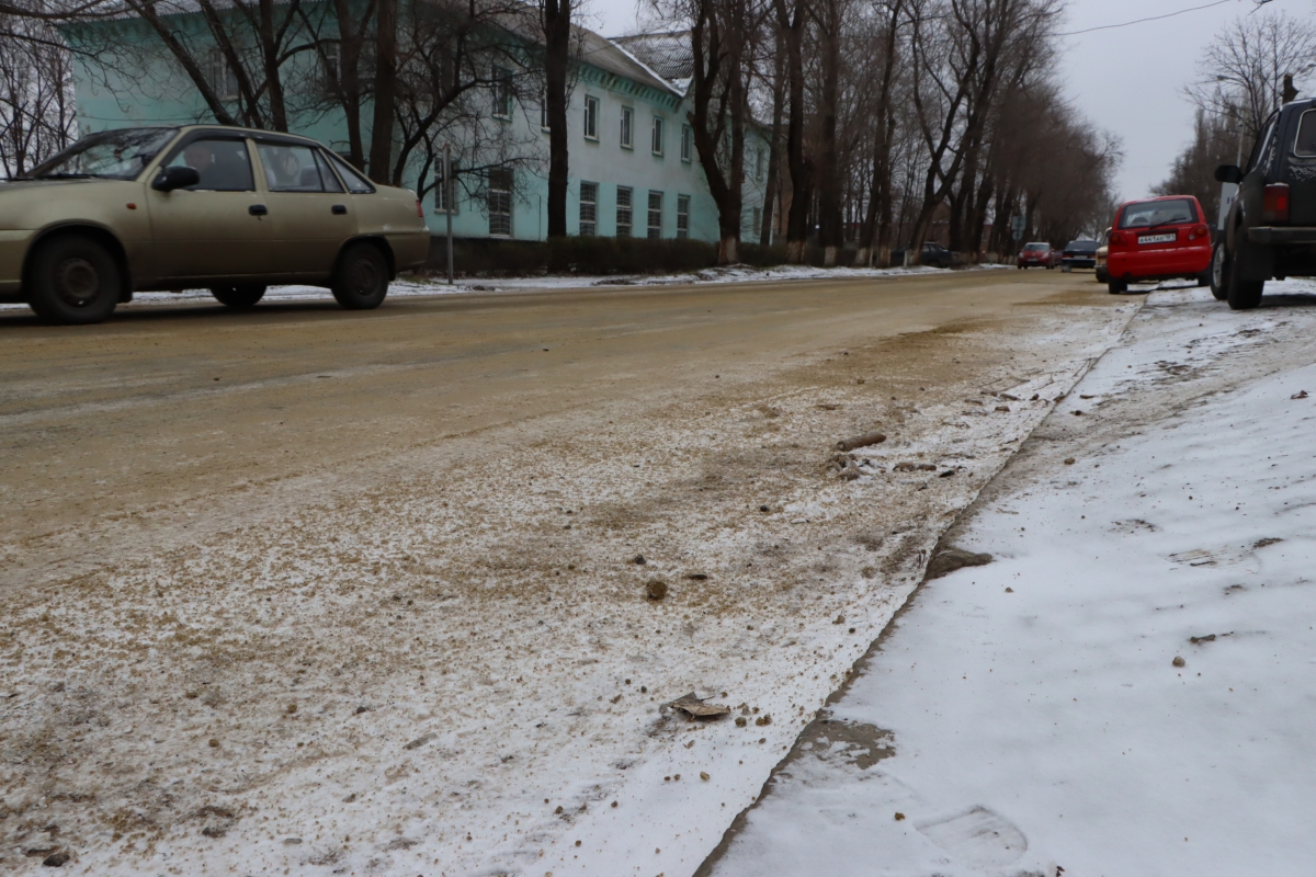 В Лутугино на дороги выехала спецтехника