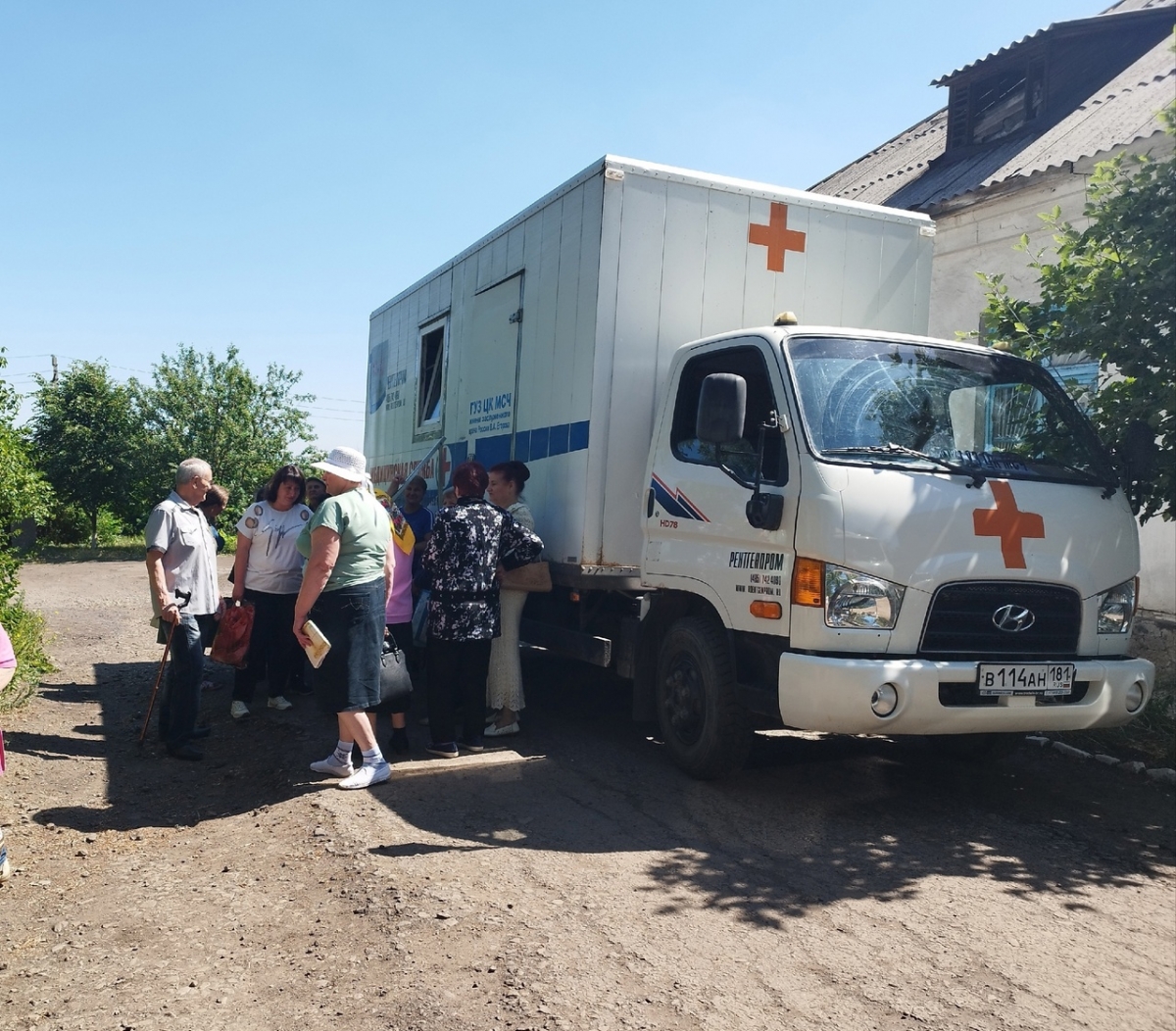 Медики Лутугинщины продолжают проводить выездные приемы в отдаленных населённых пунктах