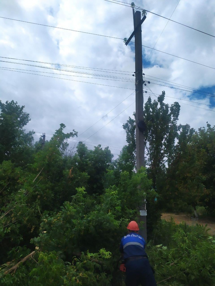 Электрики из Ульяновской области продолжают оказывать помощь в энергохозяйстве Лутугинского округа