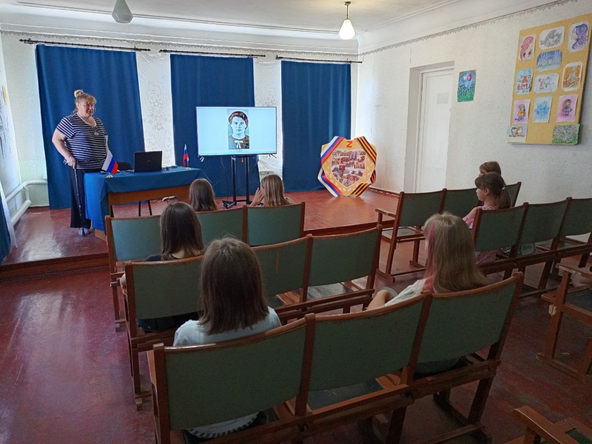 Час мужества провели в Успенском ГДК