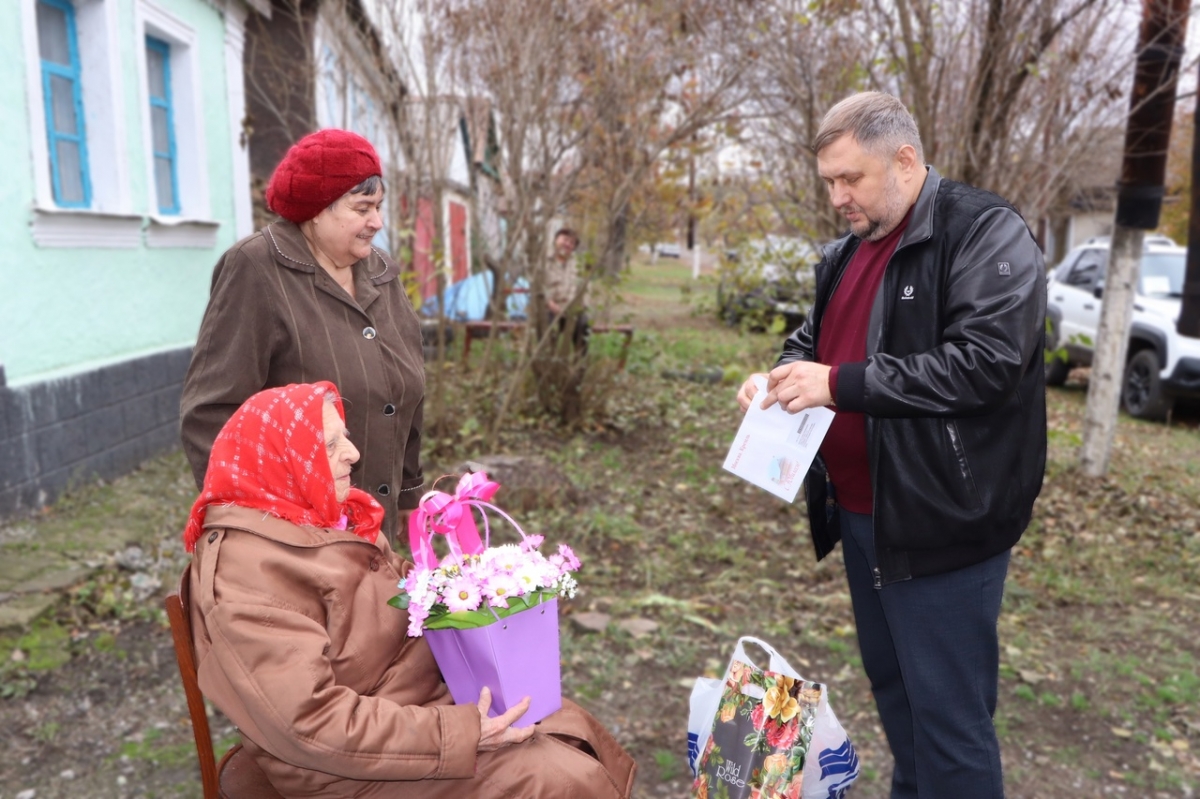 100 лет исполнилось Галине Васильевне Ферсюк – долгожительнице Лутугинского округа из села Иллирия